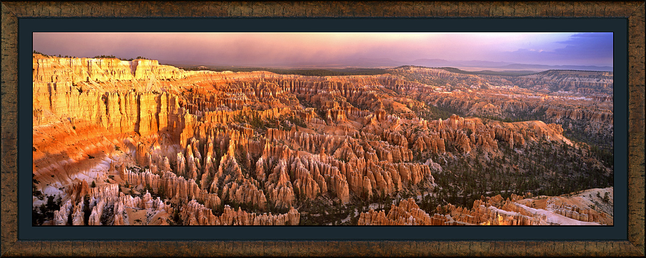 framed pan amphitheatre